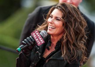 Shania Twain arrives horseback at Caesars Palace on Wednesday, Nov. 14, 2012, and Caesars Palace President Gary Selesner (in glasses), AEG West chief John Meglen and fans were on hand to greet the Canadian superstar.